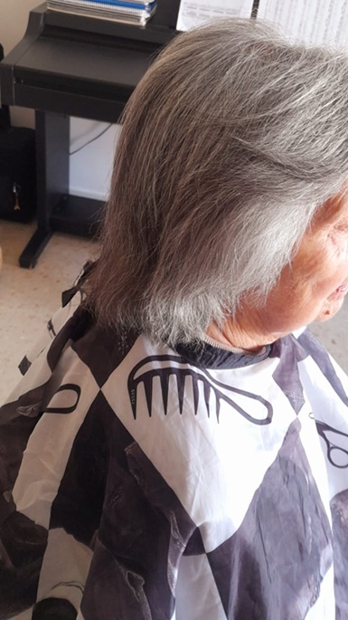 Cortes para mujeres de tercera edad a domicilio en Municipios de Sevilla