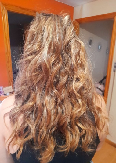 Peinado de mujer en Sevilla. Ondas con plancha a domicilio