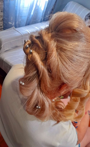 Estilo en Casa: Recogido Madrina de Boda a Domicilio en Sevilla | Peluquería