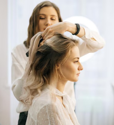 En Estilo en Casa ofrecemos peluquería profesional a domicilio en Sevilla. Conoce nuestros pilares: calidad, organización y adaptación. ¡Contacta para tu cita!